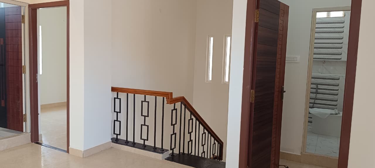 Duplex house construction